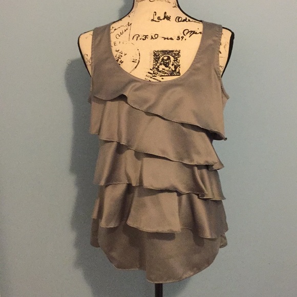 GAP Tops - 5 for 20.00 Ruffle top